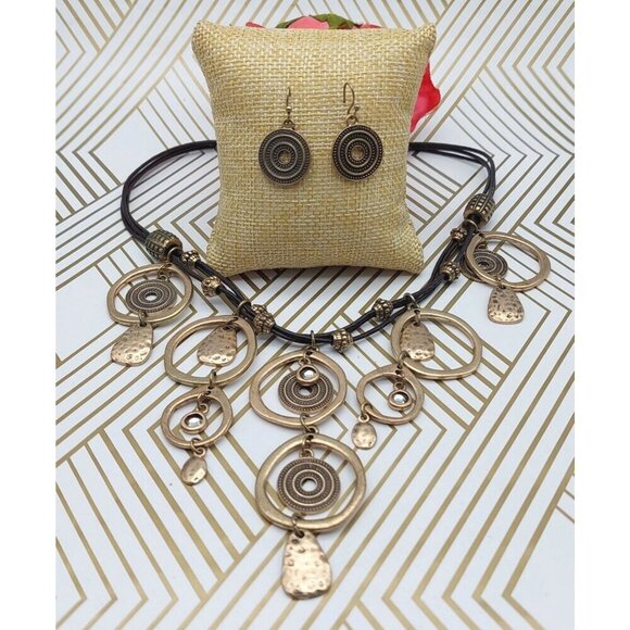 2 Piece Fashion Jewelry Set Dangle Pendant Necklace & Matching Disc Earrings - Picture 2 of 7